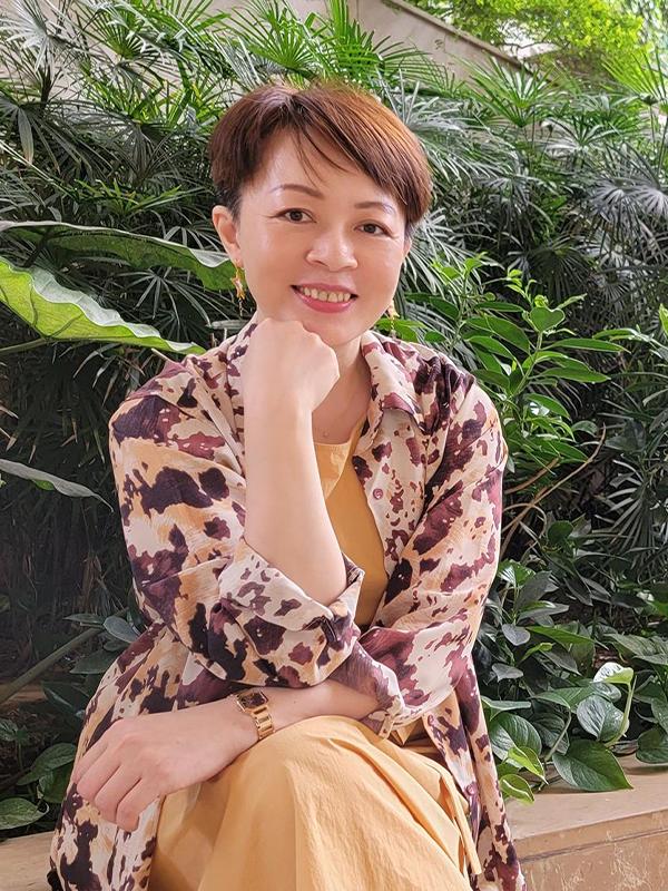 Angela MAK